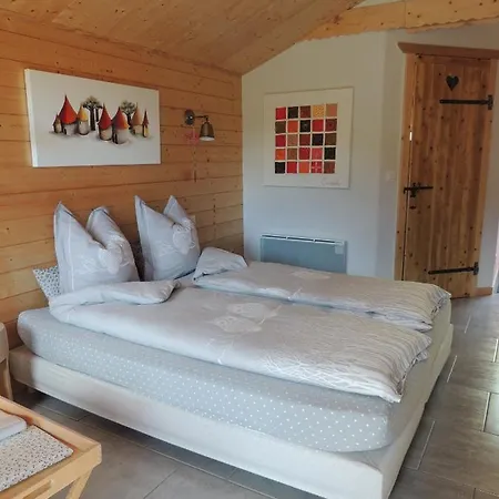 Au Bout Du Chemin Bed & Breakfast